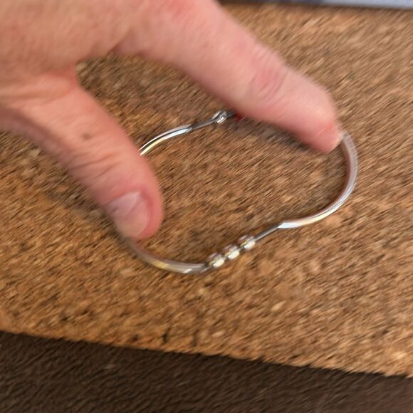 Sterling silver beaded stretch bangle w/ garnet bead - Picture 4 of 4